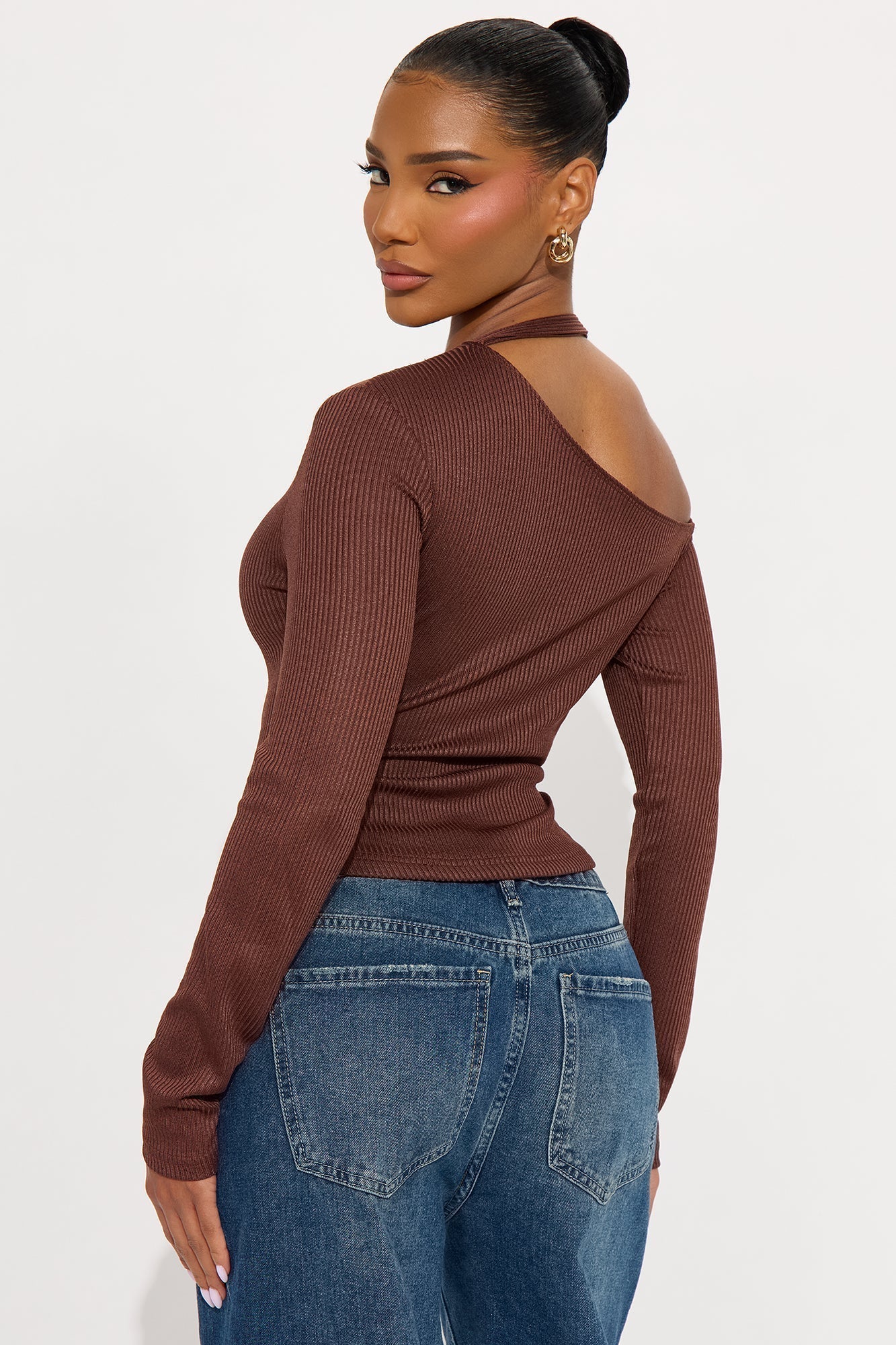 Individual Charm Ribbed Long Sleeve Top - Brown